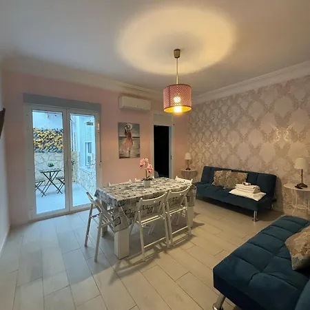San Carlos Ii Apartment