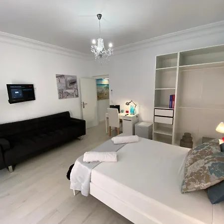 San Carlos Ii * لقنت