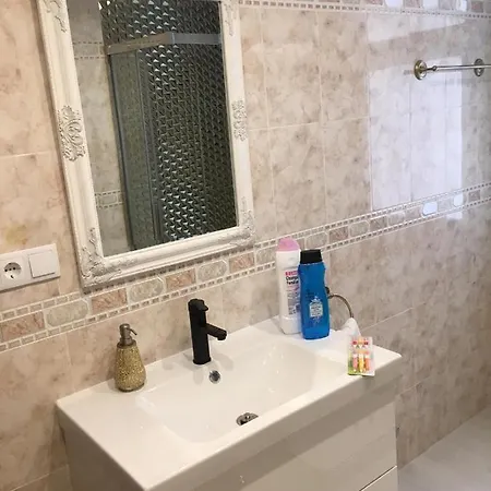 San Carlos Ii * لقنت