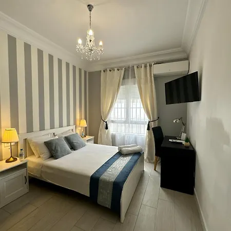 San Carlos Ii * لقنت